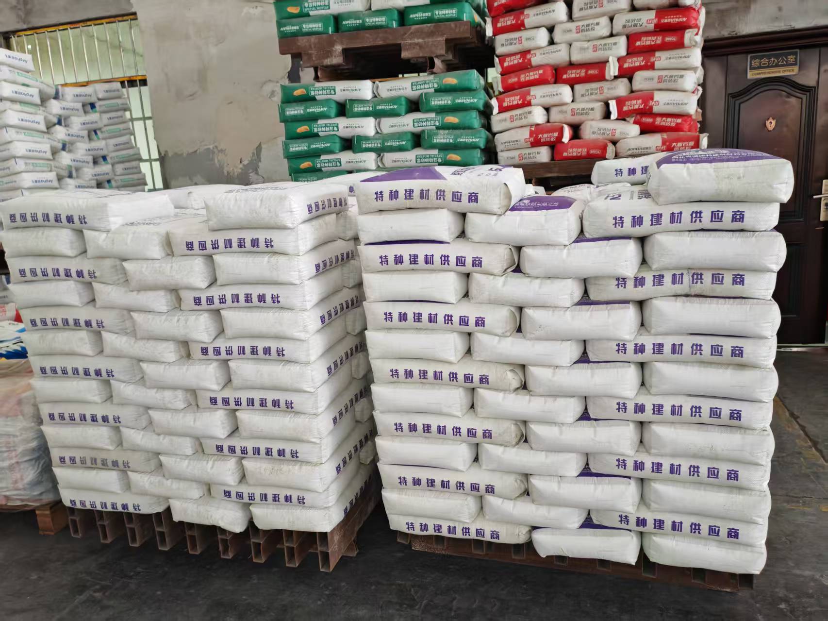 石楼拱顶带模注浆料